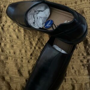 Black Leather Slip-On Loafers with Rounded Toe